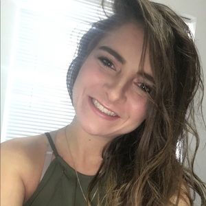 Meet your Posher, Hannah